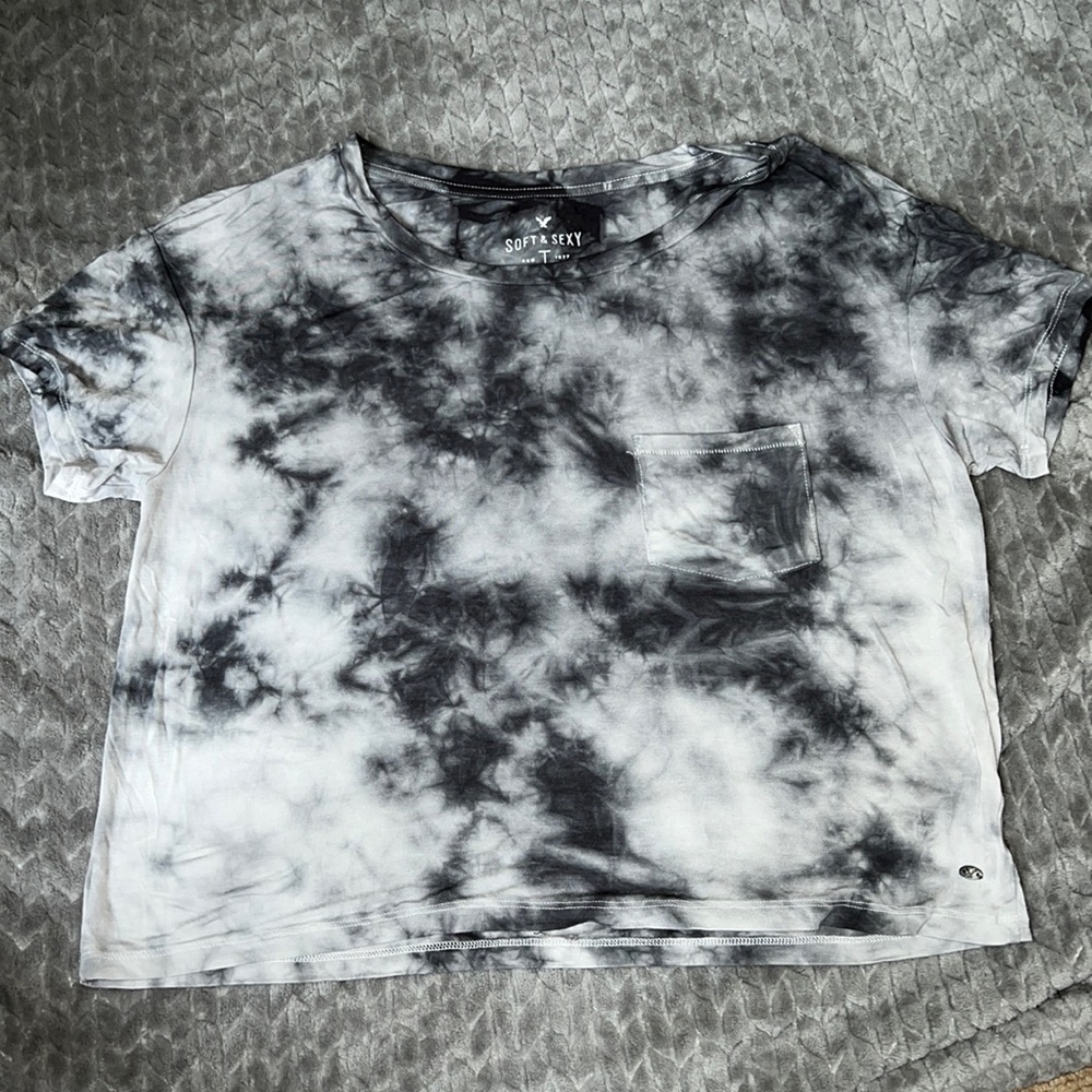 American Eagle Grey tie-dye soft and sexy pocket tee size S